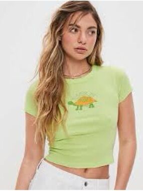 American Eagle Soft & Sexy Lime Green Turtle Graphic Crop Tee M